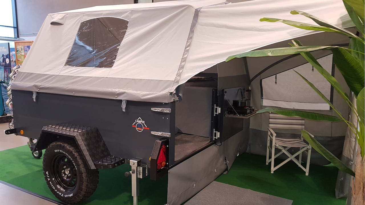 De Cultmobil vouwcaravan tentoongesteld (c)Cultmobil
