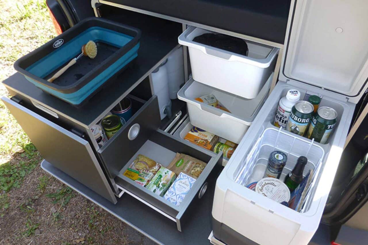 De Reimo campingbox is een echte ruimtebespaarder. © Reimo Reisemobil-Center GmbH