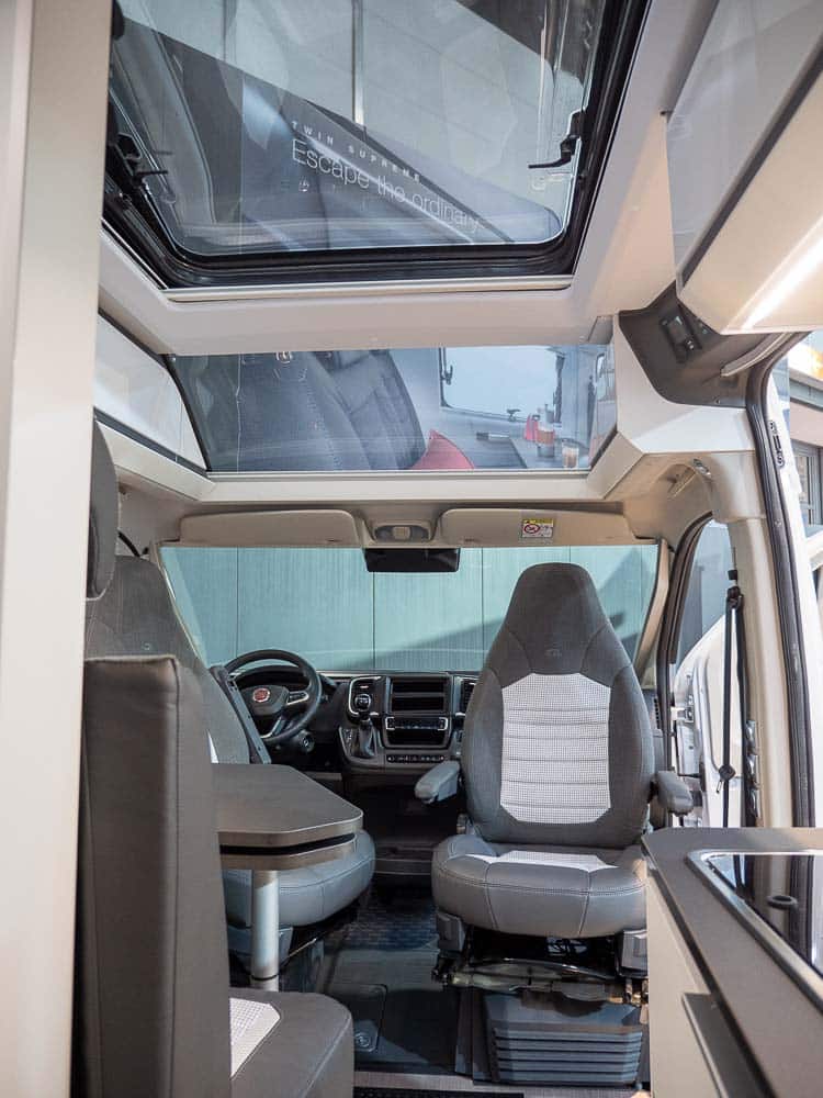 Adria TWIN 600 panoramadak