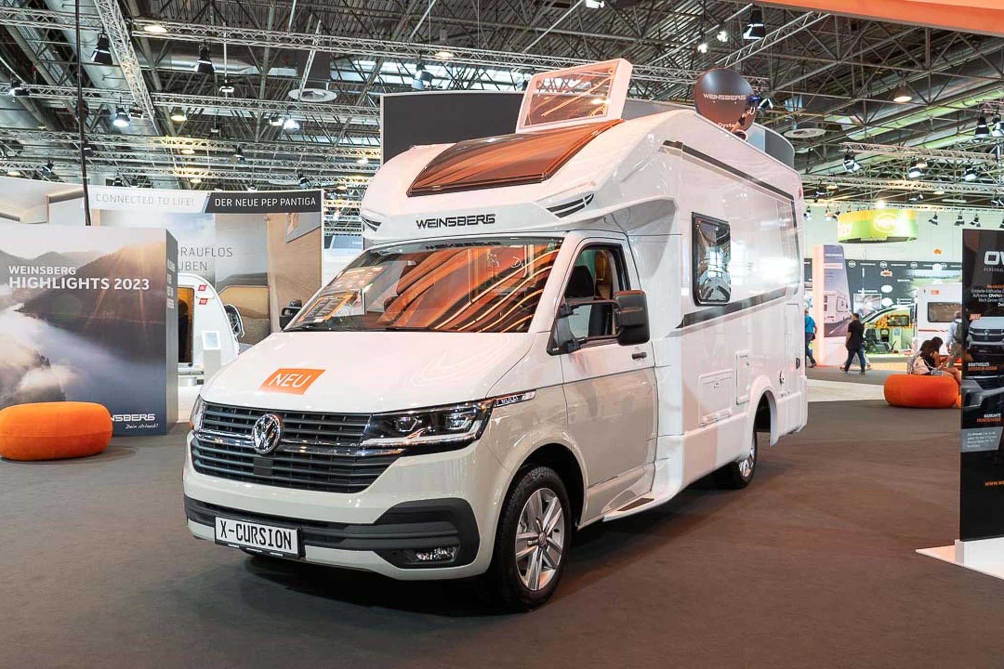 WEINSBERG X-Cursion Van (2023) – innovatieve camper op basis van VW T 6.1 met draaibaar bad