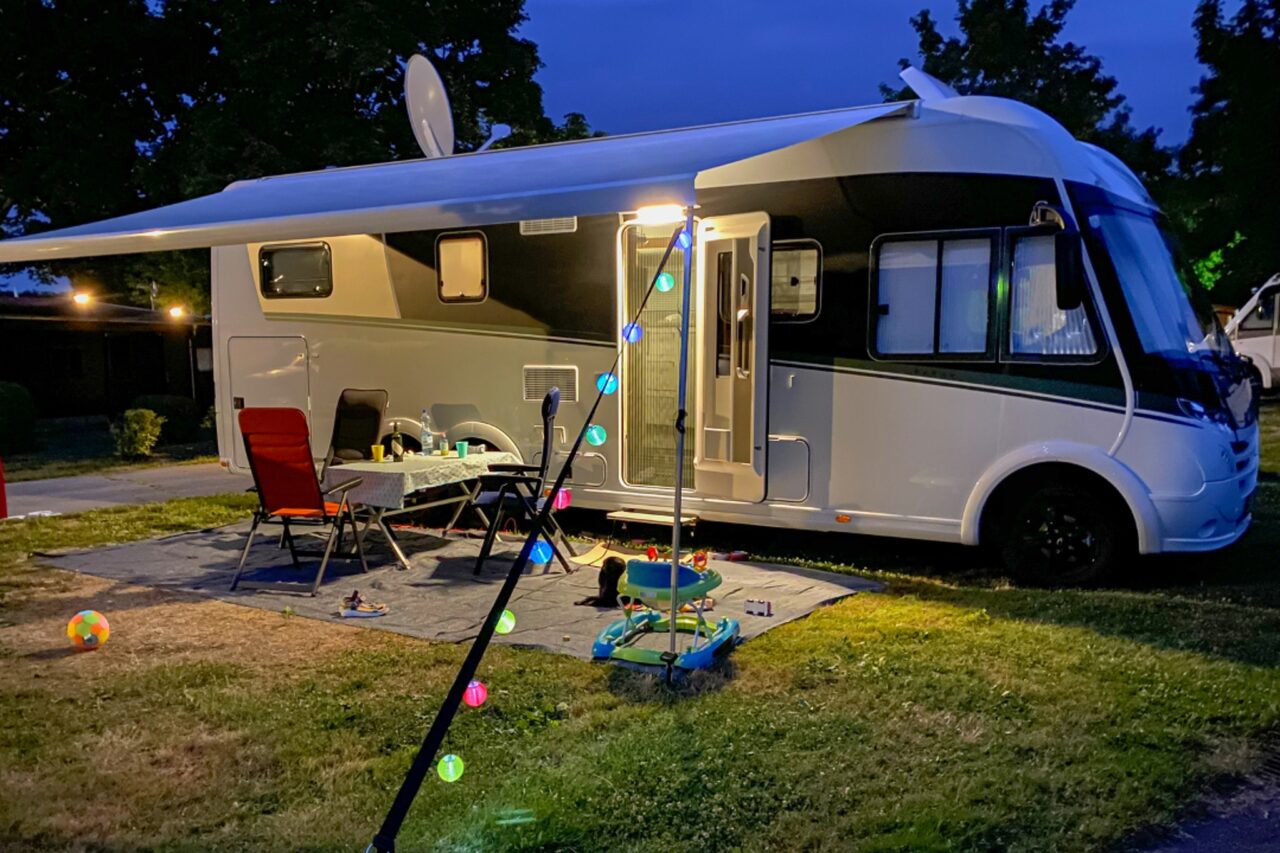 Powerstation Bluetti Amazon Camping