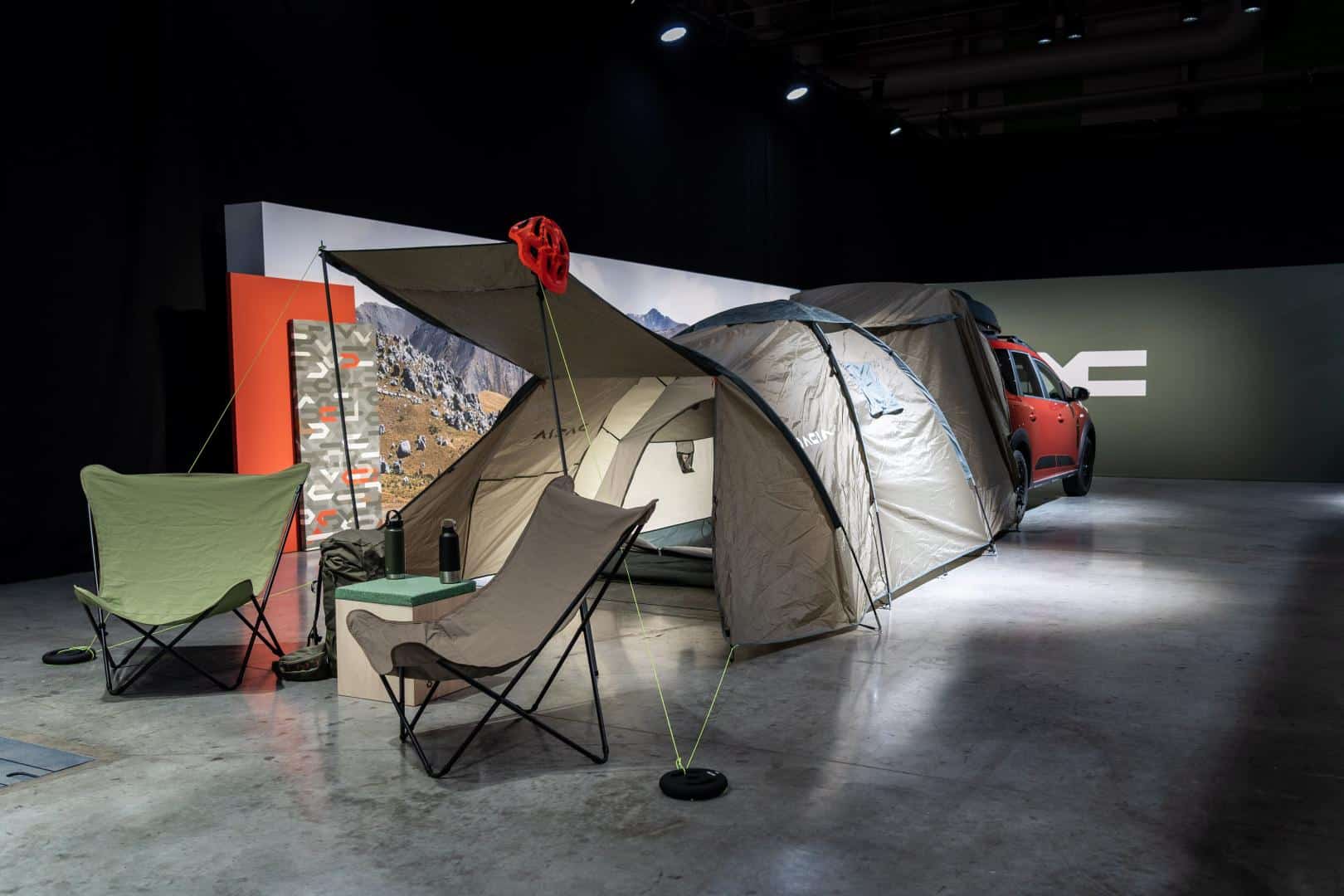 Dacia Jogger kampeerset achterklep tent