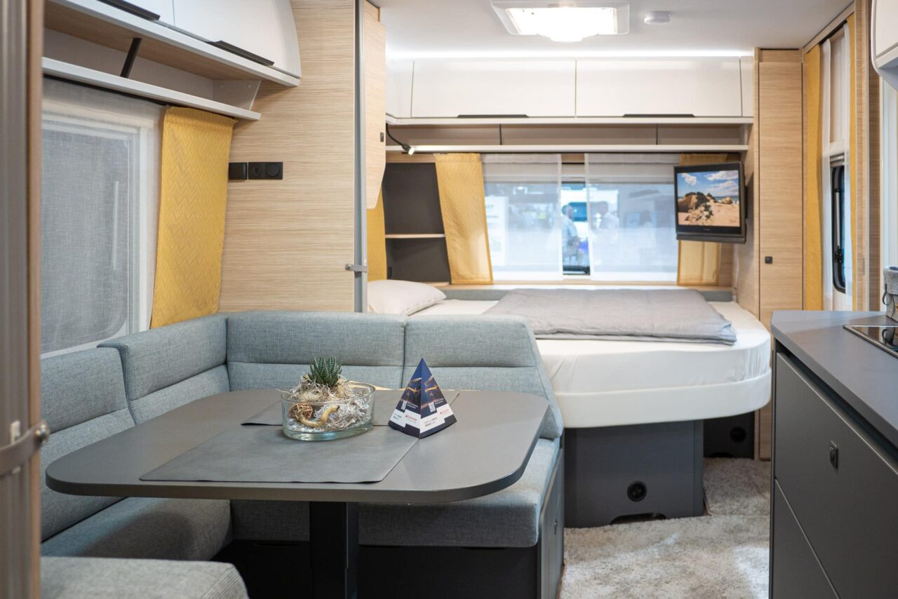 Fendt Apero 560 SKM (2024): gezinsvriendelijke caravan met stapelbed - met 360° rondleiding! 3 Fendt Apero 560 SKM Interieur