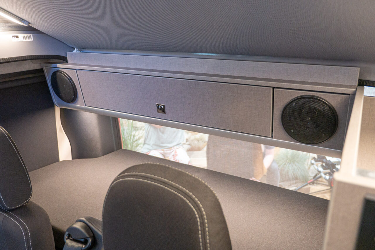 Nissan Primestar Seaside van Dethleffs: flexibele minicamper met vier slaapplaatsen en modulaire opbouw 7 nissan primestar seaside by dethleffs dachstaukasten