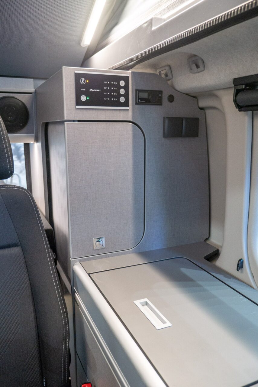 Nissan Primestar Seaside van Dethleffs: flexibele minicamper met vier slaapplaatsen en modulaire opbouw 6 nissan primestar seaside by dethleffs kleinerschrank