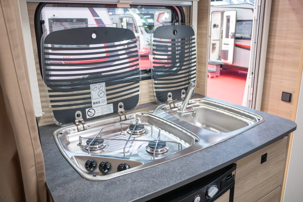 Sterckeman Easy 390 CP Caravan Salon 2023 Keuken
