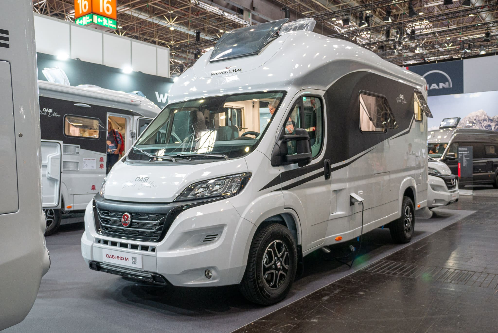 Caravan Salon 2023 Innovaties: Wingamm Oasi 610 M luxe camper met comfortuitrusting