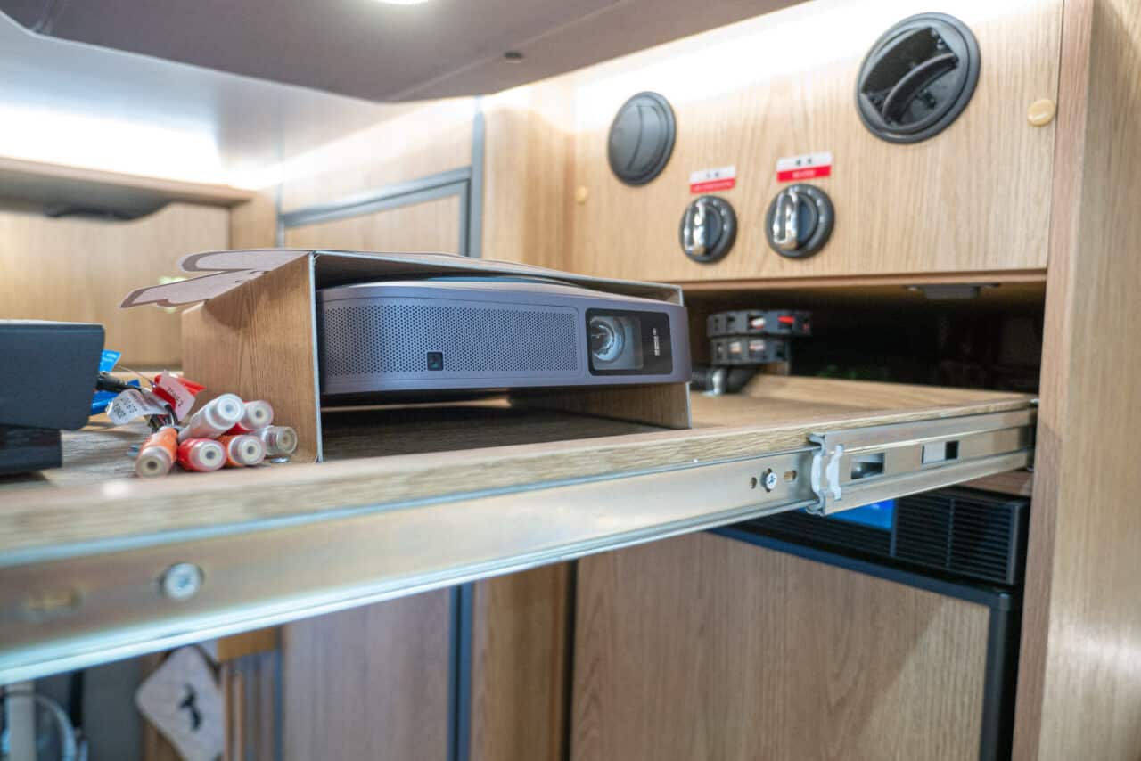 Deddle RV Vrije Wind Plus Beamer