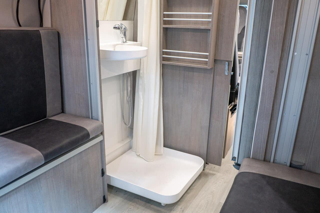 FurgoK Xpace 600+ 2024 Raumbad Caravan Salon 2023