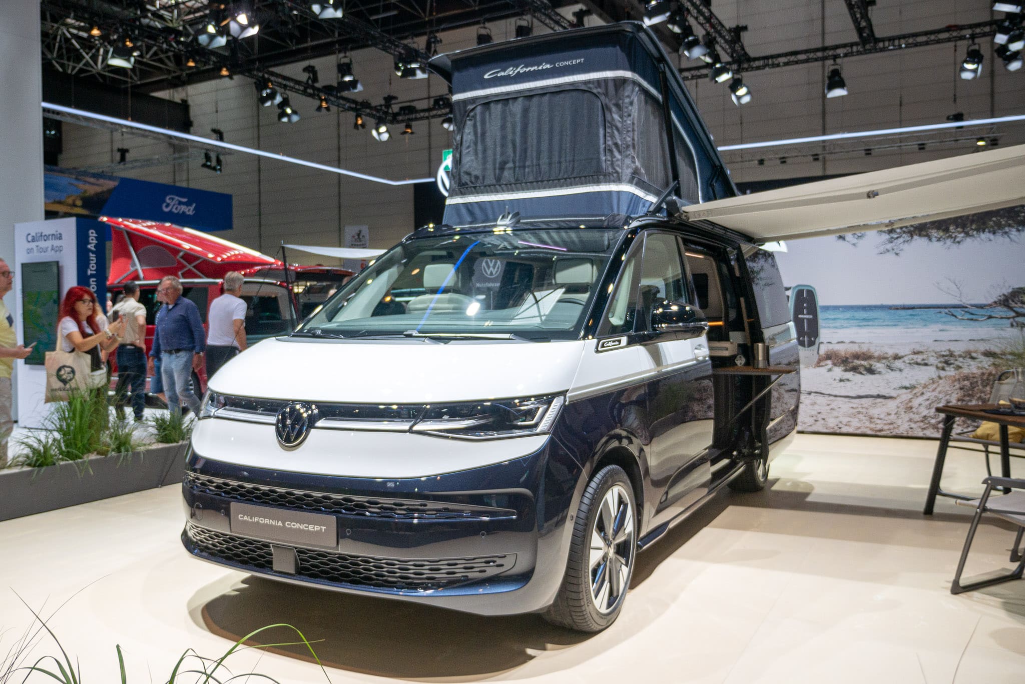 VW Multivan California CONCEPT: Wereldpremière van de conceptstudie op de Caravan Salon – met 360° tour!