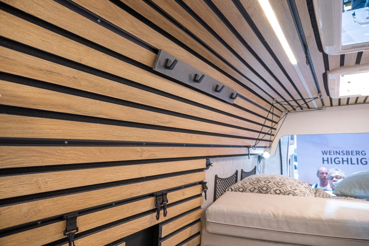 Weinsberg CaraLife 630 LQ (2024): verfijnde indeling met geheime douche en aparte bestuurderscabine - met 360° rondleiding! 3 weinsberg caralife 630 lq holz