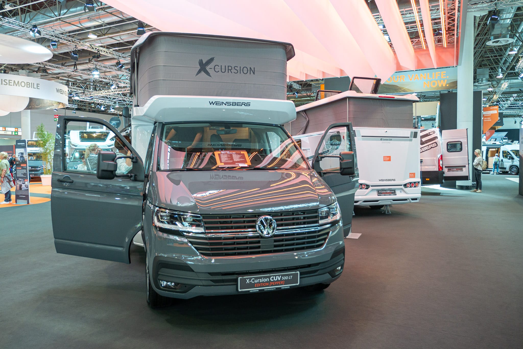 Weinsberg X-Cursion CUV 500 LT (2024): halfgeïntegreerde camper op basis van een Bulli met elektrisch hefdak – met 360° tour!