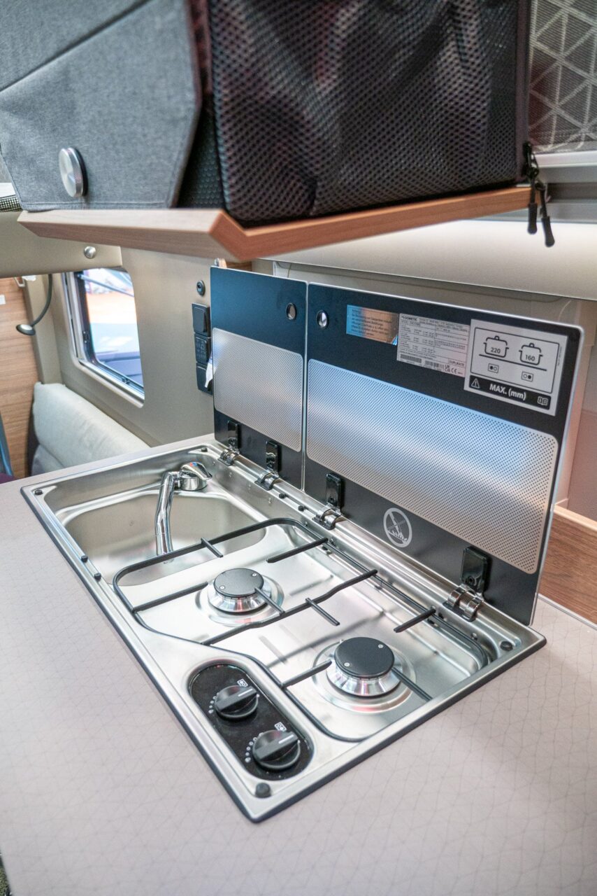 Weinsberg X-Cursion CUV 500 LT (2024): halfgeïntegreerde camper op basis van een Bulli met elektrisch hefdak - met 360° tour! 6 weinsberg x cursion cuv 500 lt herd