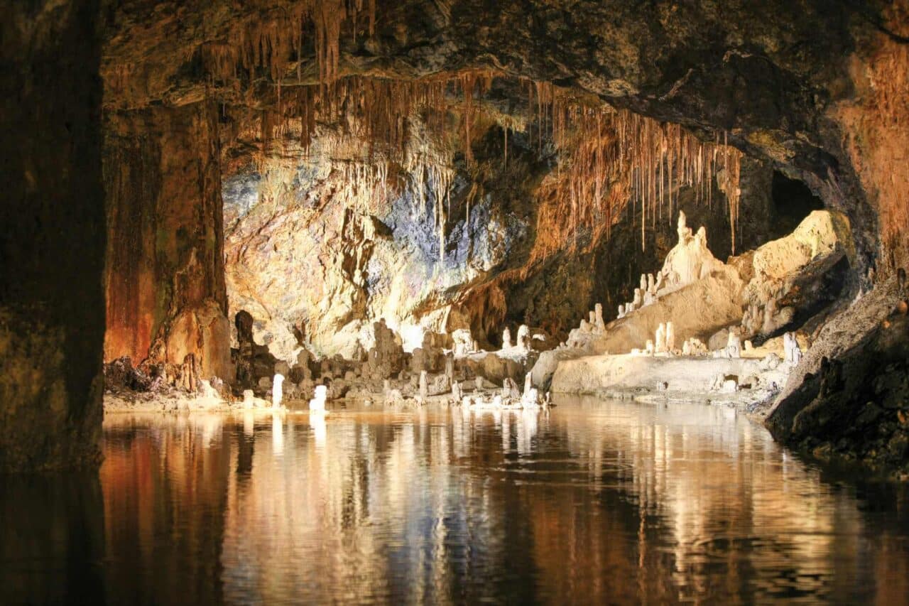 Kamperen bij spectaculaire grotten in Duitsland - een top 10 selectie 19 Kamperen bij spectaculaire grotten in Duitsland - Feengrotte
