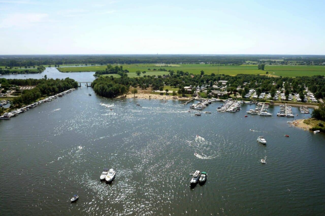 Campingland Nederland: Individuele huuraccommodaties voor een ontspannen vakantie 25 Camping Nederland Huuraccommodatie Vakantiepark Leukermeer_