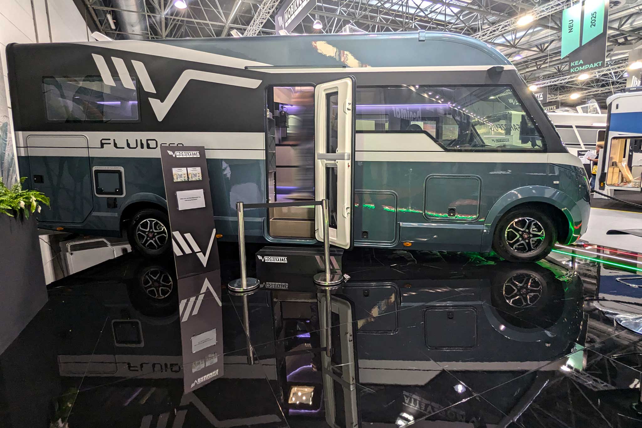 Mobilvetta Fluideen – Innovatieve designstudie 2024 met panoramisch skyroof en raamverduistering