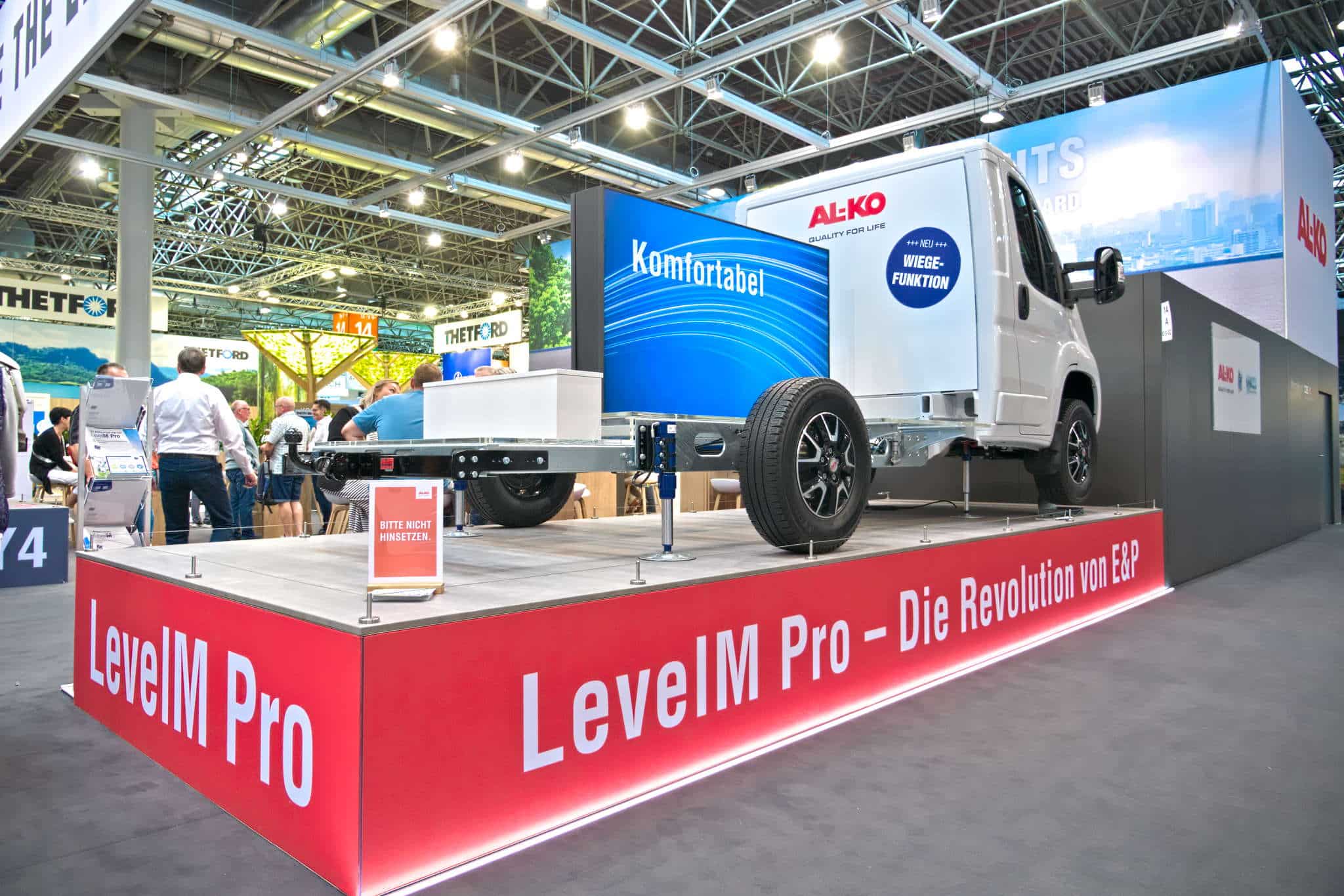 AL-KO LevelM Pro (2024) – Flexibel en lichtgewicht hydraulisch systeem voor campers