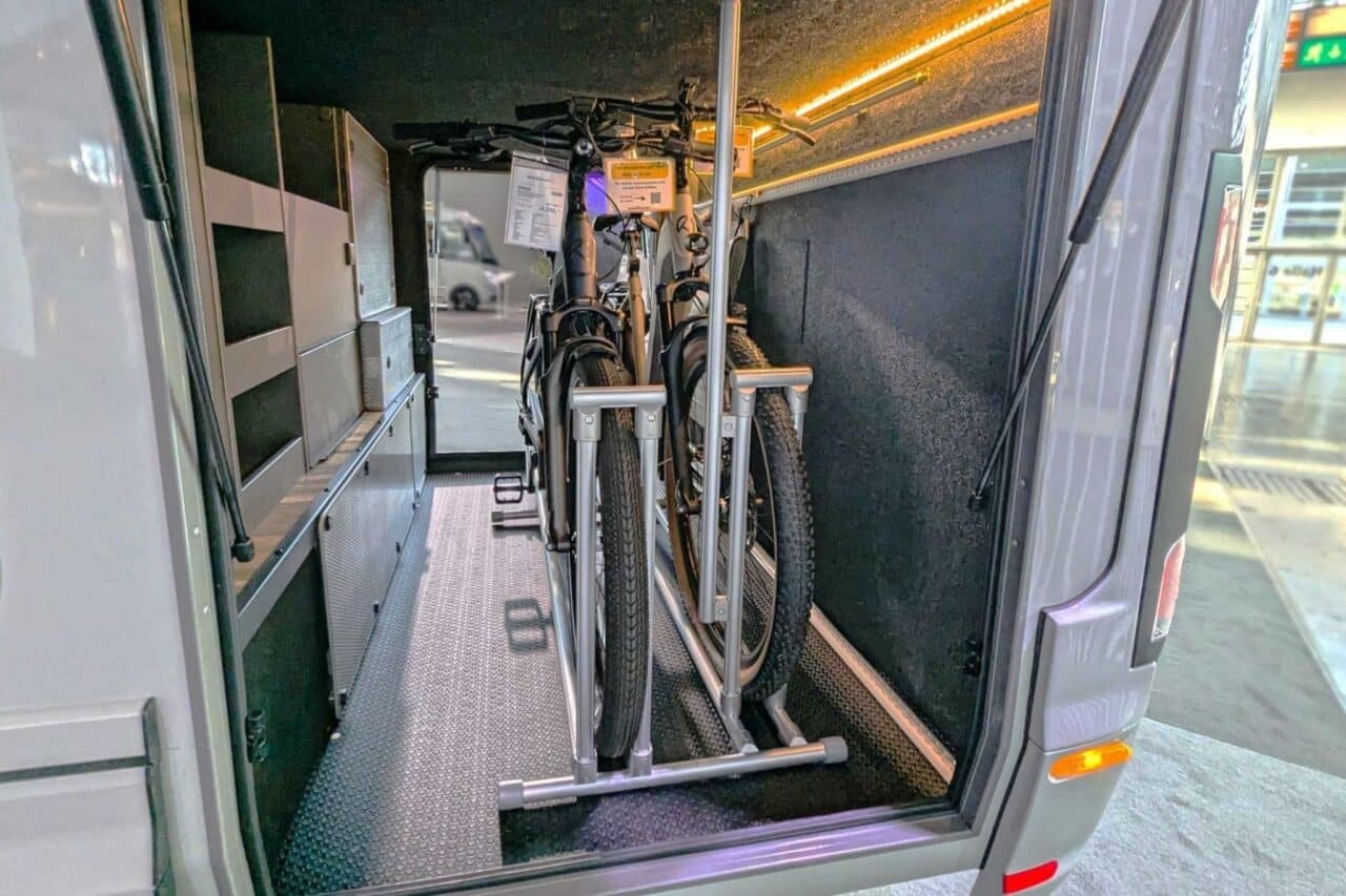 Innovaties Caravan Salon 2024: Niesmann+Bischoff Arto - de eerste lijnboot op basis van de Mercedes Sprinter 5 arto 78 88 mit fahrradgarage