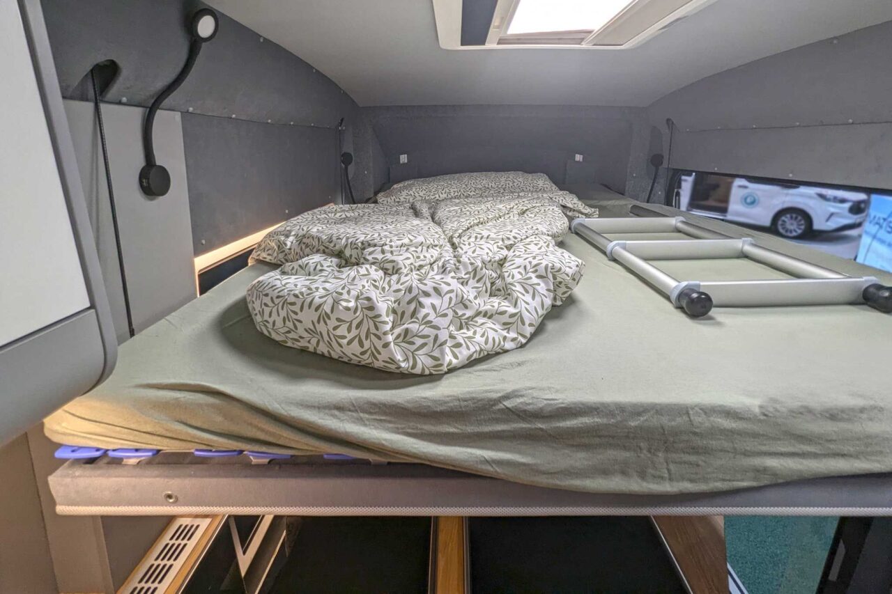 Matist Family L (2024) - Creatieve Ford Transit camper voor maximaal 5 personen 5 matist family l caravan salon 2024 hochbett