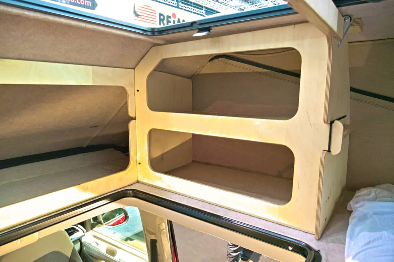 Nieuwe producten 2024 van SpaceCamper: Innovatieve dakconstructies en modulaire uitbreidingssystemen 4 SpaceCamper Dak Caravan Salon 2024