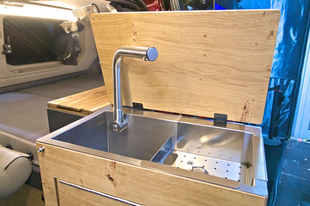 Nieuwe producten 2024 van SpaceCamper: Innovatieve dakconstructies en modulaire uitbreidingssystemen 10 spacecamper spuele