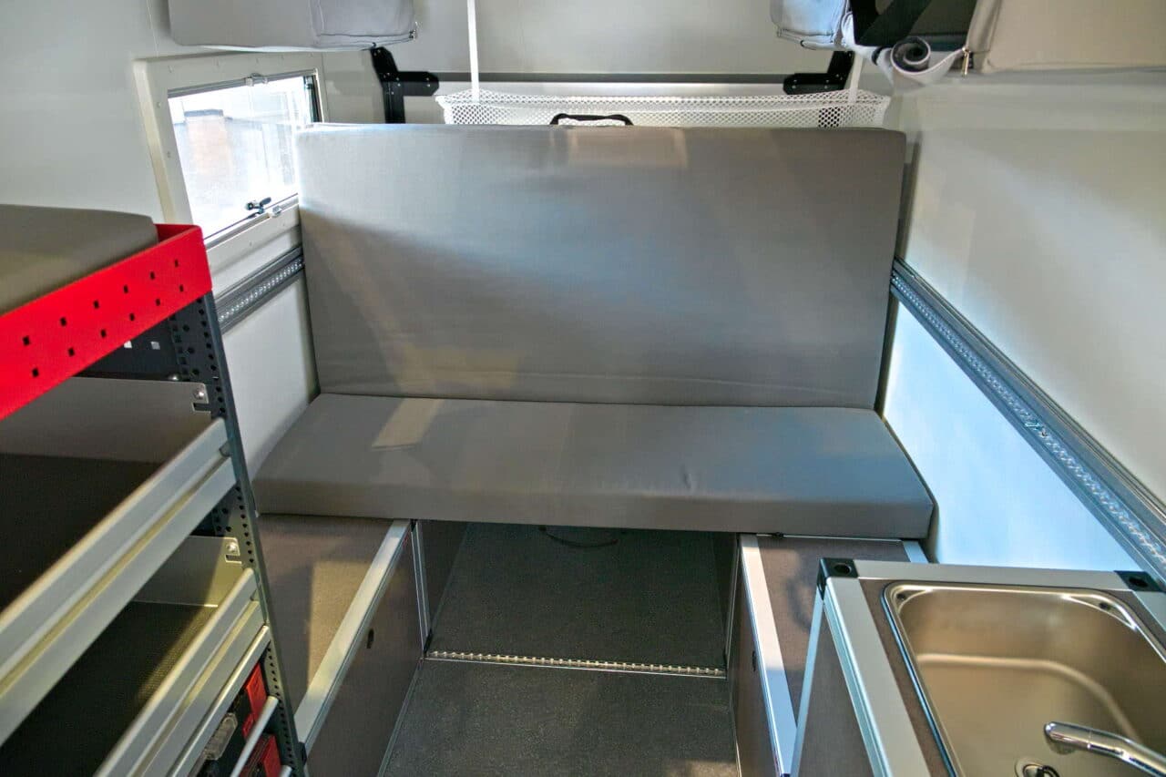 LMC Modo (2025): Modulaire caravan met modulair systeem op basis van Humbaur 3 lmc modo sitzbank
